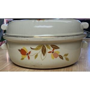 Hall's Superior Autumn Leaf Casserole Dish
